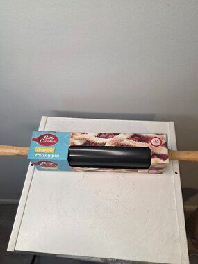 Betty Crocker Nonstick Rolling Pin Kitchen Tools NWT